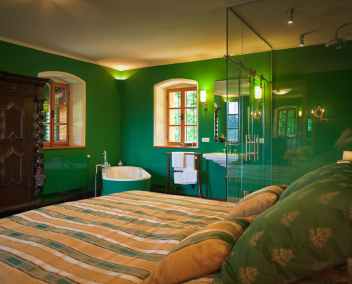 6 Landhaus Austria Schlafzimmer 1HH mit Bad en Suite-69 1650x1100