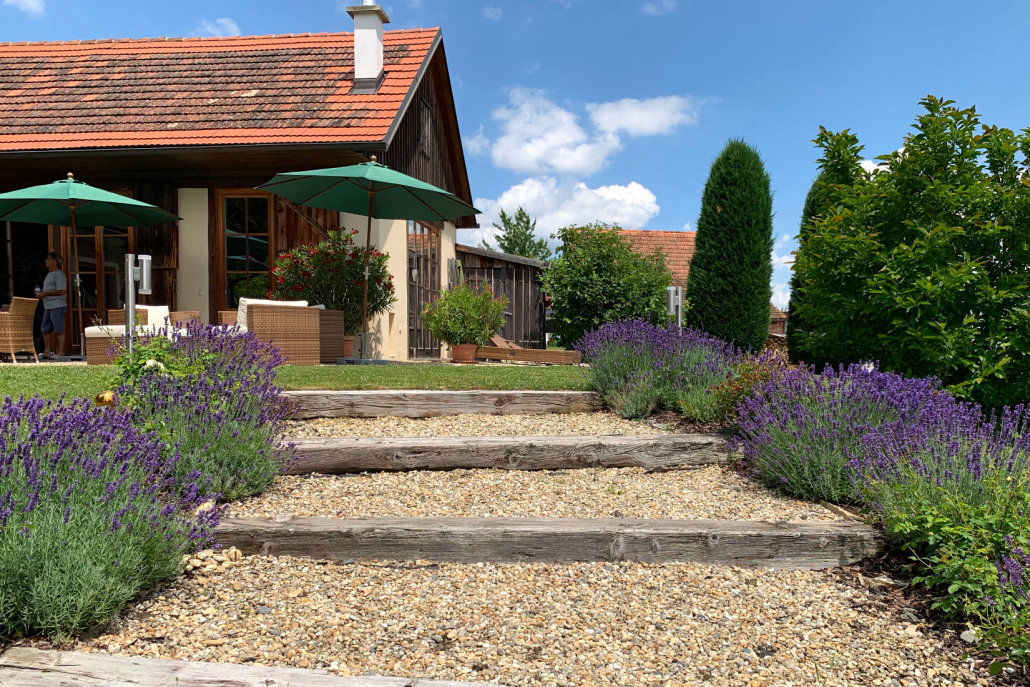 3 Landhaus Austria Fehring Garten 2019 9380 1650x1100