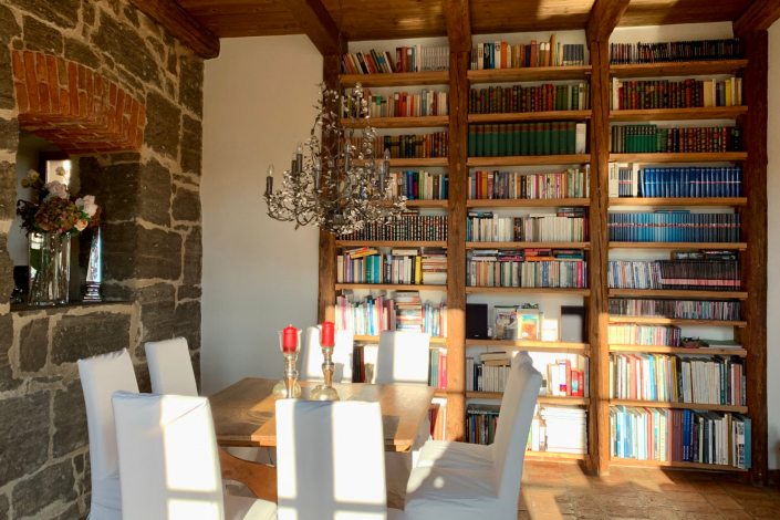 6 Biblilothekswand im Wohnbereich